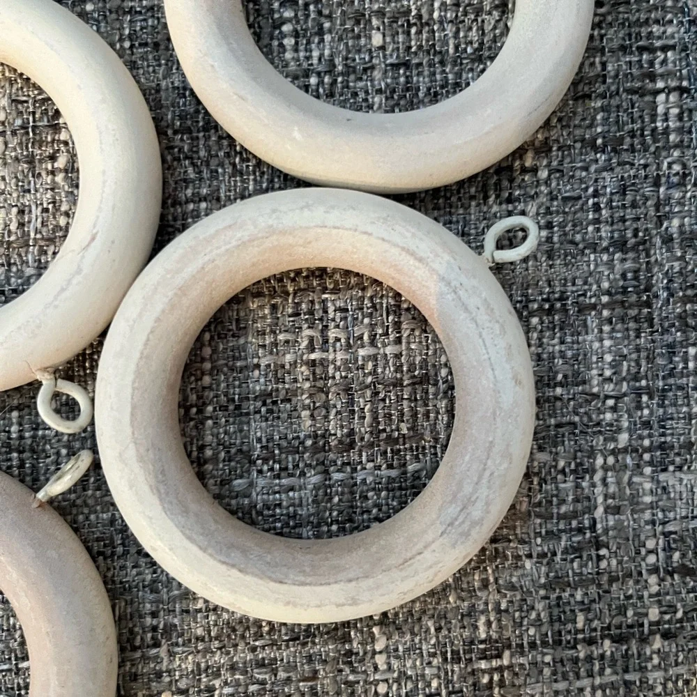 Set of 8 Cream Curtain Rings / antique white